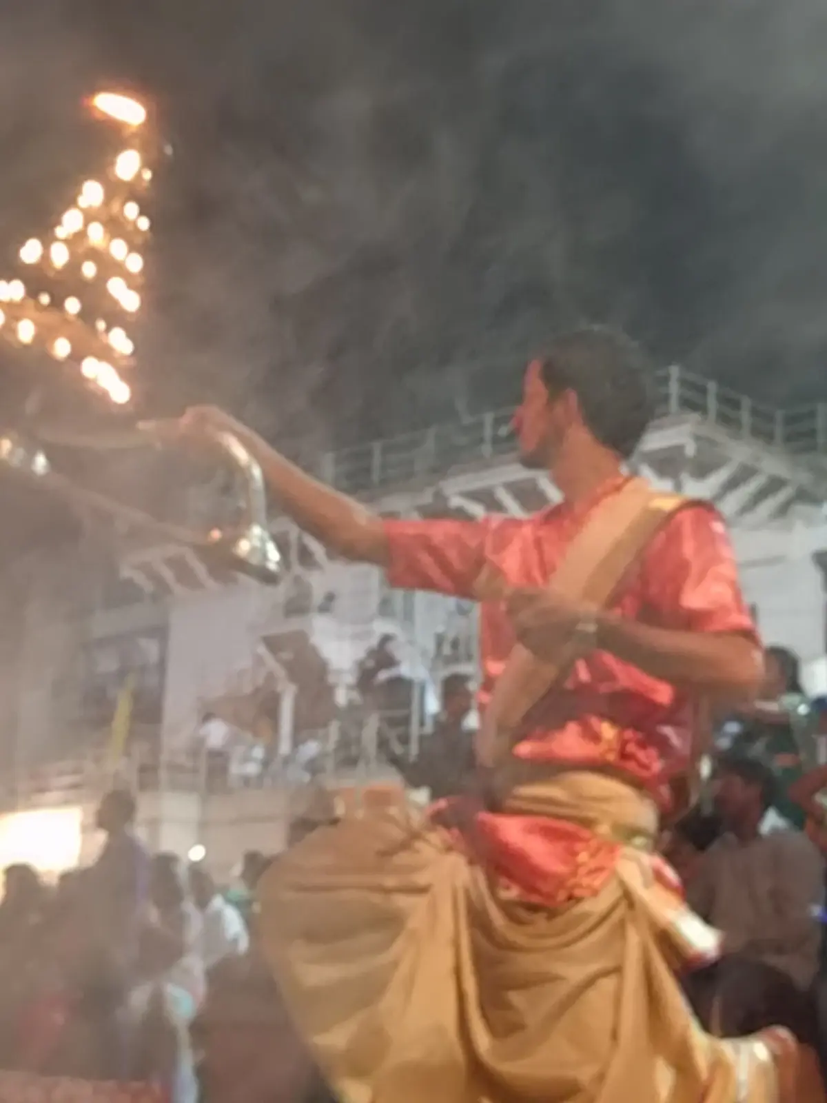 गंगा आरती के दीप